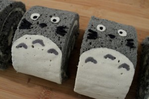 Totoro Roll Cake